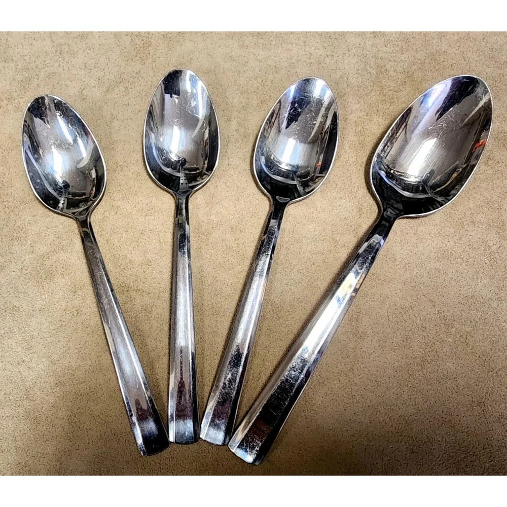 Studio Cuisine Delancey Glossy stainless flatware 3‎ teaspoons + 1 Tablespoon